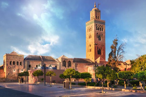 Accra, Ghana: Independence Arch /  Black Star Gate - located on Black Star Square, aka Independence Square - Triumphal arch celebrating Ghana's independence, the first in black Africa - photo by M.Torres